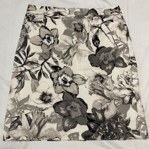 Van Heusen Studio Womens Gray White 1/4 Zip Floral Print Midi Skirt 8 Pencil